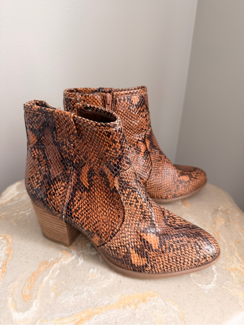 Carlos Santana Women's 8.5 US / 6.5 UK Snake-Print Ankle Booties Brown Rowan